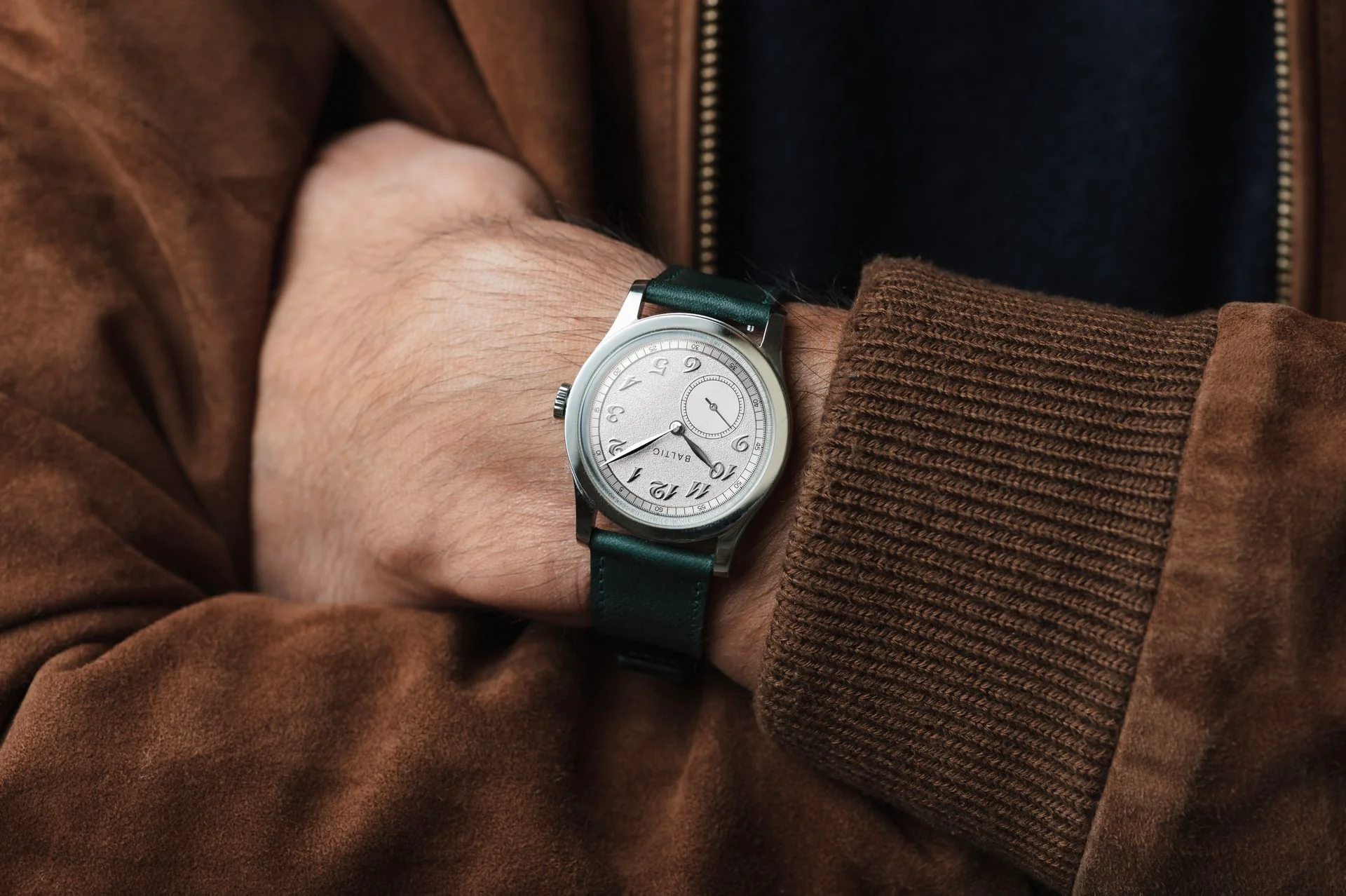 Baltic MR01 Silver 36mm - Green Leather Strap - Image 4