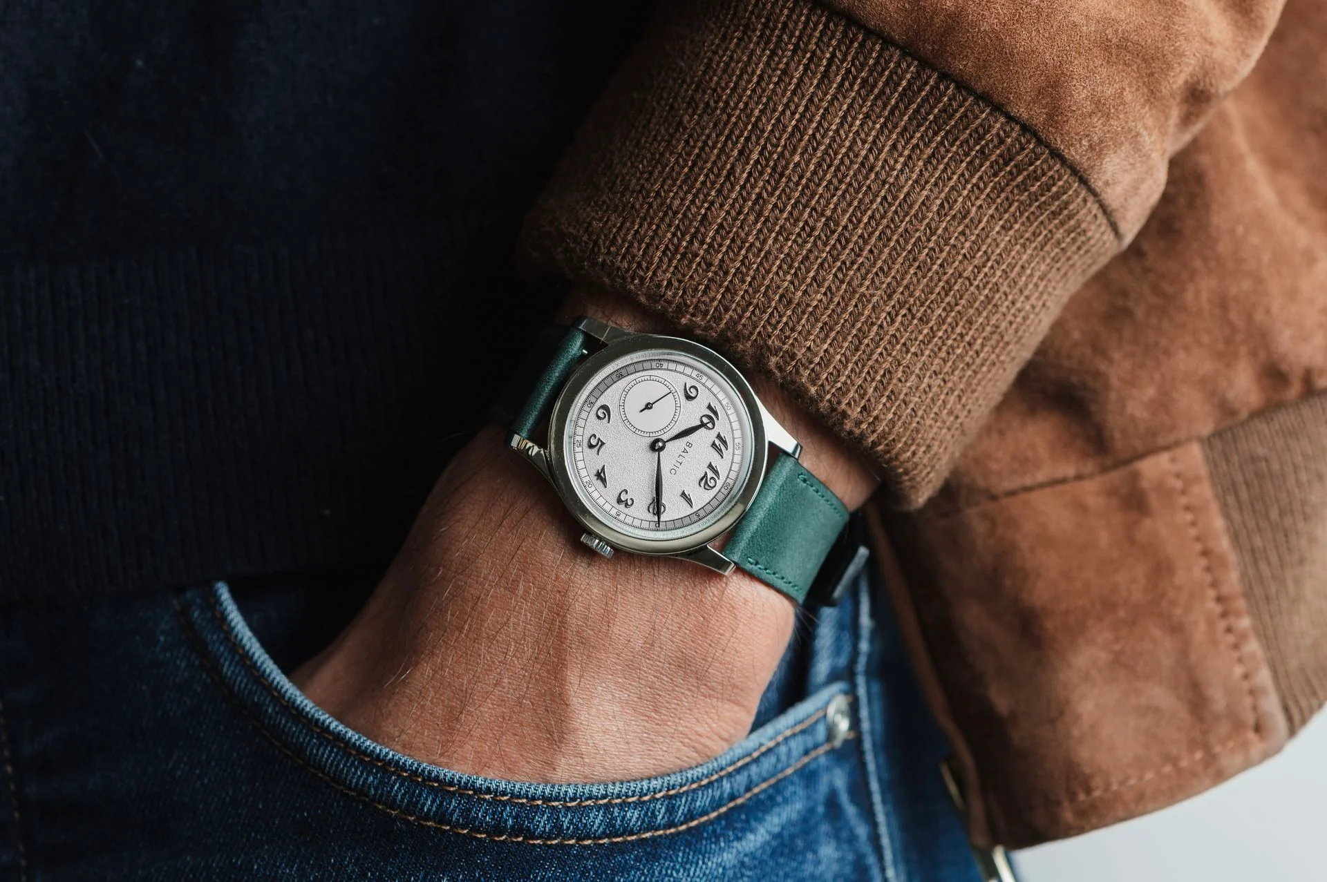 Baltic MR01 Silver 36mm - Green Leather Strap - Image 6